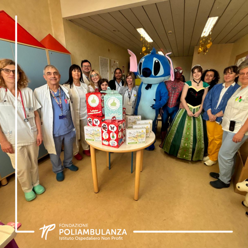 Torna in Poliambulanza l'Associazione 6 Luglio: panettoni, dolci e giocattoli in pediatria